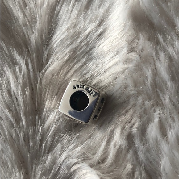 Love Dice Charm - Picture 5 of 6